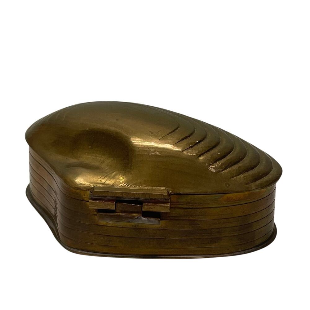 Brass Trinket Box Clamshell Hinged Nautical Coastal Beachy - Picture 4 of 9